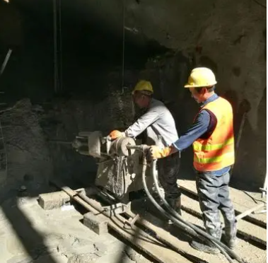 建邺水下抗分散灌浆料特点 水下不分散注浆料介绍